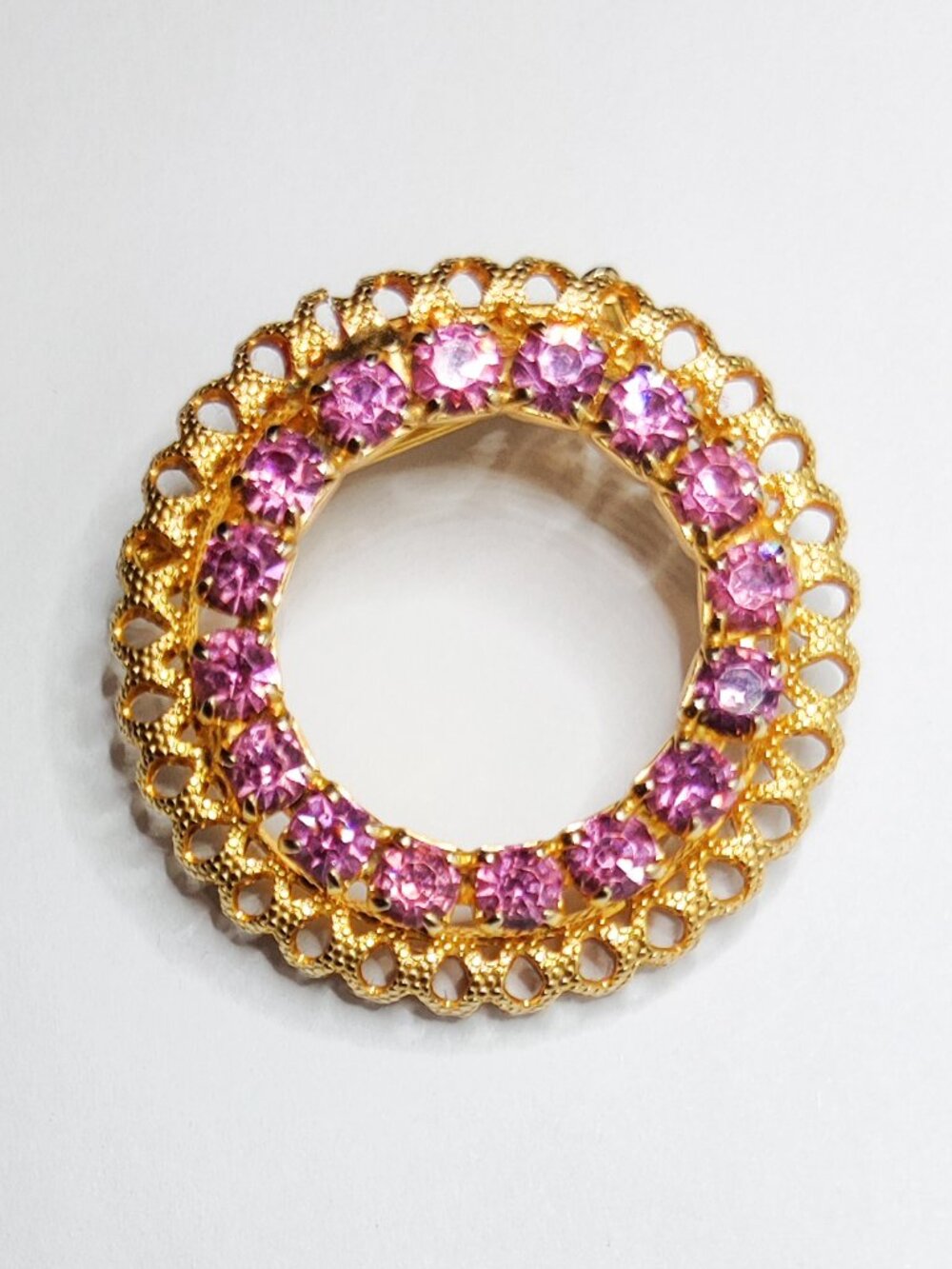 1950-60s Vintage Gold Toned Brooch w Pink Crystals
